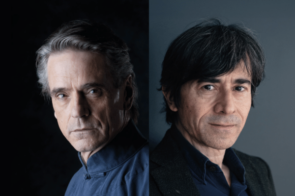 primo piano degli attori Jeremy Iron e Luigi Lo Cascio