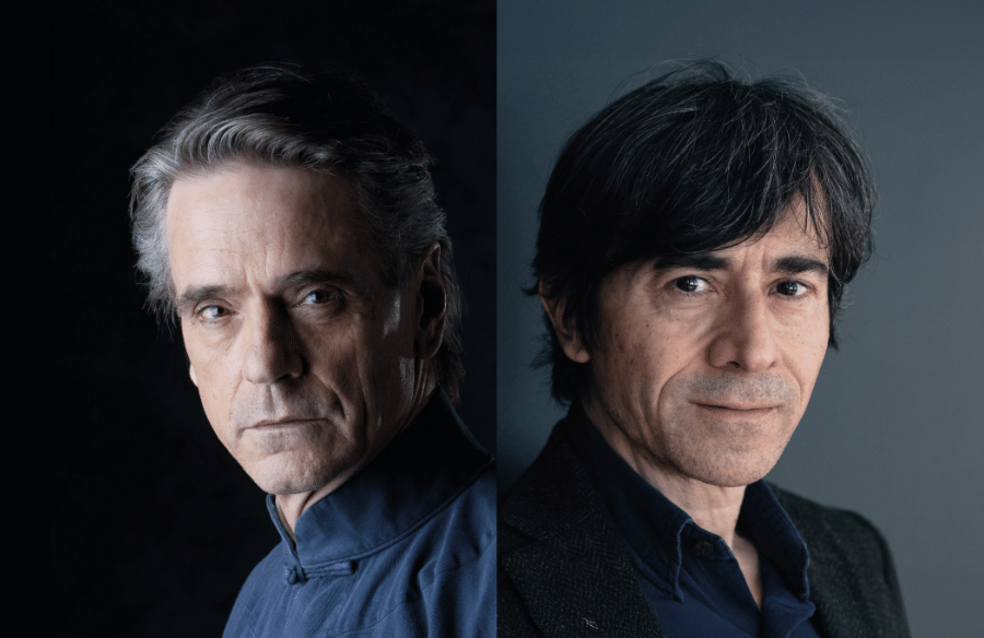 primo piano degli attori Jeremy Iron e Luigi Lo Cascio